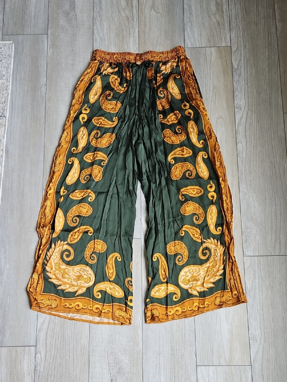Farm Rio Pants - Picture 7 of 13